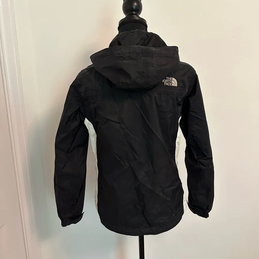 Women's North Face HyVent Black & White Waterproof Hooded Rain Coat size XS - Picture 4 of 9